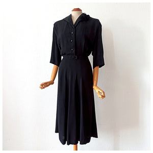 1930s 1940s - Elegant Black Belted Rayon Crepe Dress - W39 (100cm)