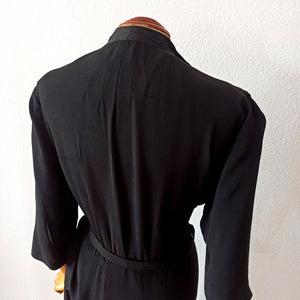 1930s 1940s - Elegant Black Belted Rayon Crepe Dress - W39 (100cm)