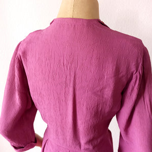 1940s - Gorgeous Pink Textured Crepe Dress - W28 (72cm)