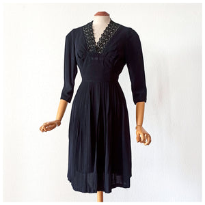 1940s - Gorgeous Collar Black Crepe Dress - W30 (76cm)