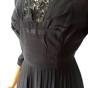 1940s - Gorgeous Collar Black Crepe Dress - W30 (76cm)