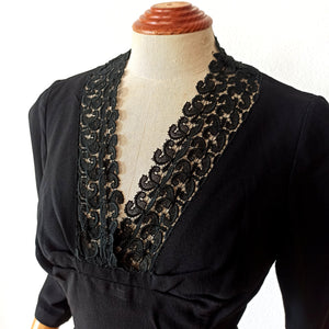 1940s - Gorgeous Collar Black Crepe Dress - W30 (76cm)