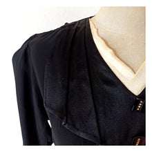 Charger l&#39;image dans la galerie, 1930s - Exquisite Art Deco Black Crepe Dress - W37 (94cm)
