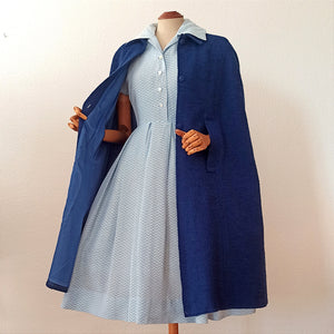 1950s - LAUTREC, France - Elegant Blue Textured Wool Cape