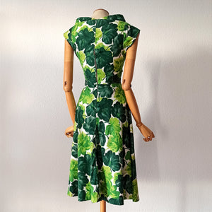 1950s - MARY CHARMAINE - Stunning Green Cotton Dress - W26 (66cm)