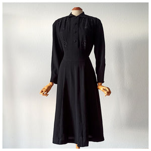 1940s - DEROFA MODEL, Germany - Stunning Black Embroidery Wool Dress - W35 (88cm)