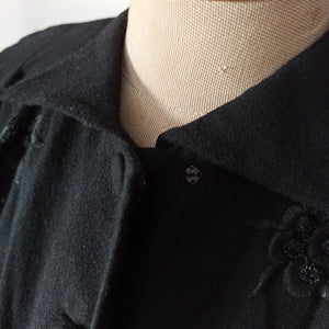 1940s - DEROFA MODEL, Germany - Stunning Black Embroidery Wool Dress - W35 (88cm)