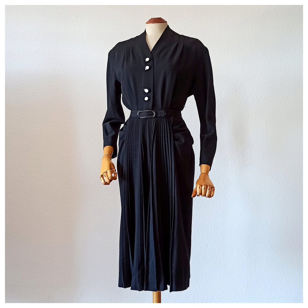 1940s - Stunning Black Wool Crepe Dress - W27.5 (70cm)