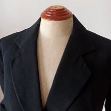 Laden Sie das Bild in den Galerie-Viewer, 1940s 1950s - New Look Black Gabardine Wool Jacket - W35 (88.5cm)
