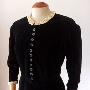 1930s - Superb Honeycomb Shoulders Velvet Dress - W31 (80cm)