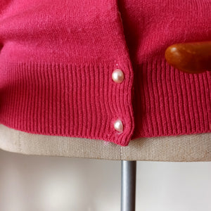 1950s 1960s - TAI BON, Taiwan - Gorgeous Pink Beaded Cardigan - Sz. M