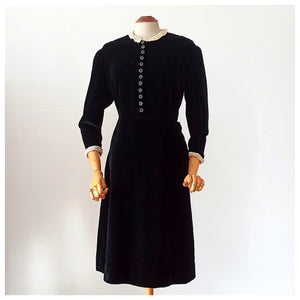 1930s - Superb Honeycomb Shoulders Velvet Dress - W31 (80cm)