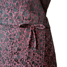 Load image into Gallery viewer, 1950s 1960s - Elegant Burgundy Damask Cotton Dress - W31 (78cm)
