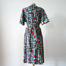 Cargar imagen en el visor de la galería, 1940s 1950s - IMMERSCHLANK, Germany - Amazing Atomic Print Cotton House Dress - Size 50
