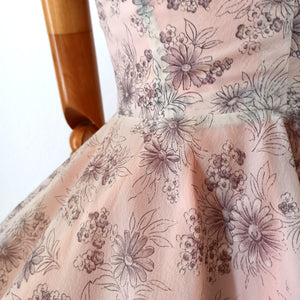 1950s - Stunning Floral Organza Dress - W25 (64cm)