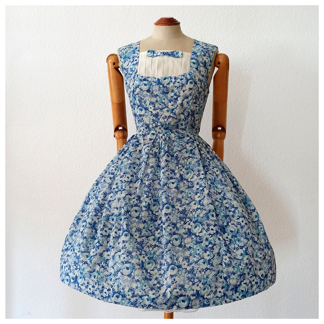 1950s 1960s - Adorable French Blue Floral Dress - W29 (74cm)