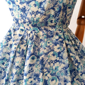 1950s 1960s - Adorable French Blue Floral Dress - W29 (74cm)