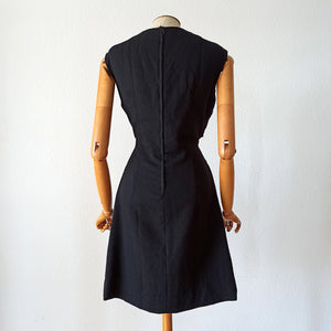 1960s - Stunning Black Wool Dress - W32 (82cm)