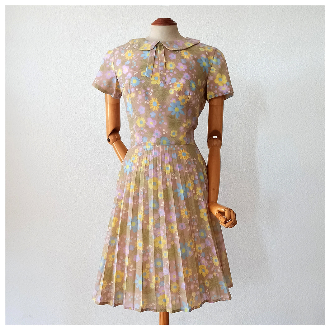 1960s - Adorable Floral Print Dress - W31 (78cm)