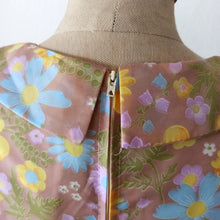 Load image into Gallery viewer, 1960s - Adorable Floral Print Dress - W31 (78cm)
