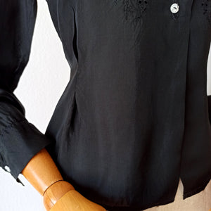 1940s 1950s - Exquisite Pure Black Silk Blouse - W35 (88cm)