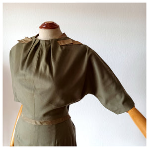 1950s - Exquisite Olive Green Soft Wool Dress - W27.5 (70cm)