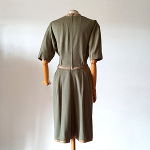 1950s - Exquisite Olive Green Soft Wool Dress - W27.5 (70cm)