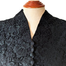 Charger l&#39;image dans la galerie, 1930s 1940s - Outstanding Black Lace Satin Dress - W30 (76cm)
