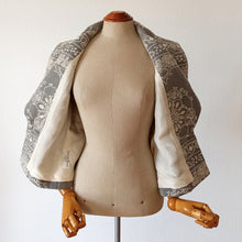 Laden Sie das Bild in den Galerie-Viewer, 1940s 1950s - SUZANNE JESSEL, France - Fabulous New Look Jacket - W29 (74cm)
