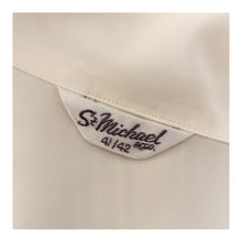 Carica l&#39;immagine nel visualizzatore di Gallery, 1950s - St. MICHAEL, UK - Exquisite White Silk Blouse - W41 (104cm)
