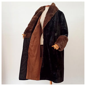 1920s - FABRIQUES FRANCAISES, France - Stunning Plush Fur Coat