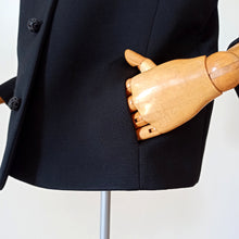 Carica l&#39;immagine nel visualizzatore di Gallery, 1950s 1960s - MARIS, Germany - Stunning Black Wool Jacket - W39 (100cm)
