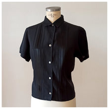 Charger l&#39;image dans la galerie, 1950s - Gorgeous Black Rayon Silk Blouse - Sz. 44
