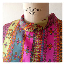 Cargar imagen en el visor de la galería, 1960s - LOUQSOR, France - Stunning Colorful Satin Blouse
