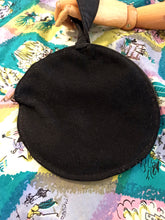 Cargar imagen en el visor de la galería, 1940s - Elegant Black Felt Handbag
