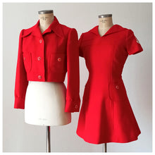 Charger l&#39;image dans la galerie, 1960s - ISABEL ZARZA, Arenys - Fabulous Couture Red Wool Sailor Set - W29 (74cm)
