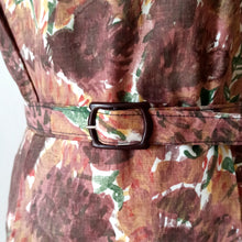 Cargar imagen en el visor de la galería, 1950s - DEADSTOCK - Lovely French Abstract Floral Cotton Dress - W34 (86cm)
