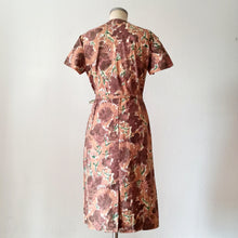 Cargar imagen en el visor de la galería, 1950s - DEADSTOCK - Lovely French Abstract Floral Cotton Dress - W34 (86cm)
