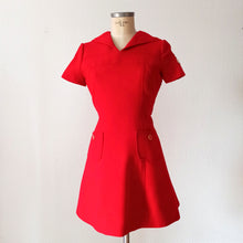 Charger l&#39;image dans la galerie, 1960s - ISABEL ZARZA, Arenys - Fabulous Couture Red Wool Sailor Set - W29 (74cm)
