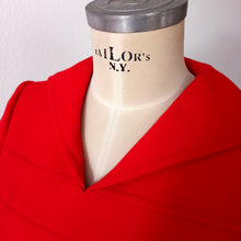 Charger l&#39;image dans la galerie, 1960s - ISABEL ZARZA, Arenys - Fabulous Couture Red Wool Sailor Set - W29 (74cm)
