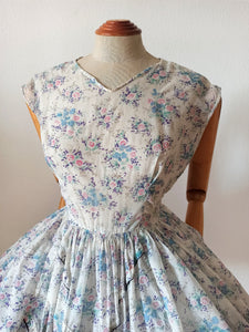 1950s - Adorable Floral Satin Dress - W27.5 (70cm)