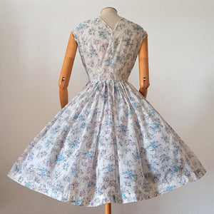 1950s - Adorable Floral Satin Dress - W27.5 (70cm)