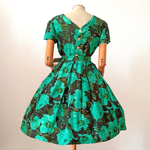 1950s - Stunning Green Floral Roseprint Rayon Dress - W28 (72cm)