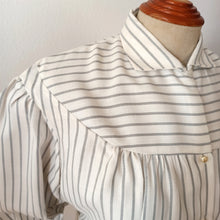 Charger l&#39;image dans la galerie, 1950s - DEADSTOCK -  Charming Balloon Sleeves Flannel Cotton Blouse - W33 (84cm)
