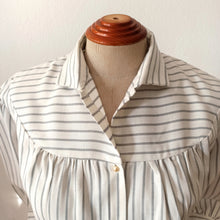 Charger l&#39;image dans la galerie, 1950s - DEADSTOCK -  Charming Balloon Sleeves Flannel Cotton Blouse - W33 (84cm)
