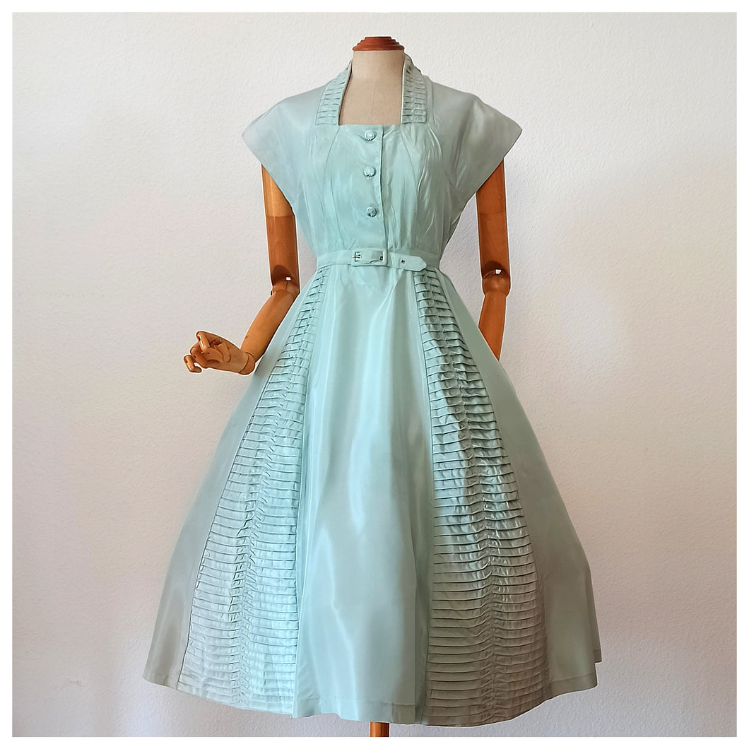 1940s 1950s - LE SIGNE DE PARIS, France - Exquisite Green Jade Dress - W29 (74cm)