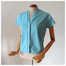 Laden Sie das Bild in den Galerie-Viewer, 1950s 1960s - CHIRSTELLE, France - Deadstock Turquoise Top - Sz. 42
