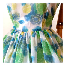 Load image into Gallery viewer, 1950s 1960s - Stunning Green Roseprint Nylon Dress - W26 (66cm)
