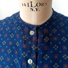 Load image into Gallery viewer, 1950s 1960s -  Adorable Blue Printed Rayon Top - Size 46
