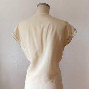 1940s - Pure Silk Embroidery Blouse